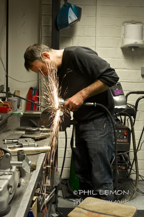 Mechanic griding - sparks, Phil Lemon