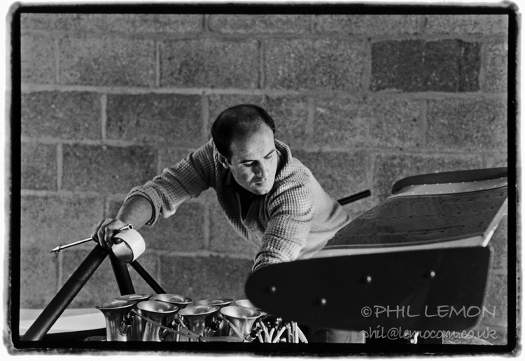 Paul Lanzante running up a McLaren M8, Silverstone pits, Phil Lemon