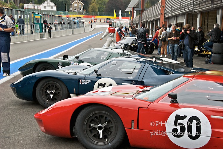 Three Ford GT40s, Spa pitlane, Phil Lemon