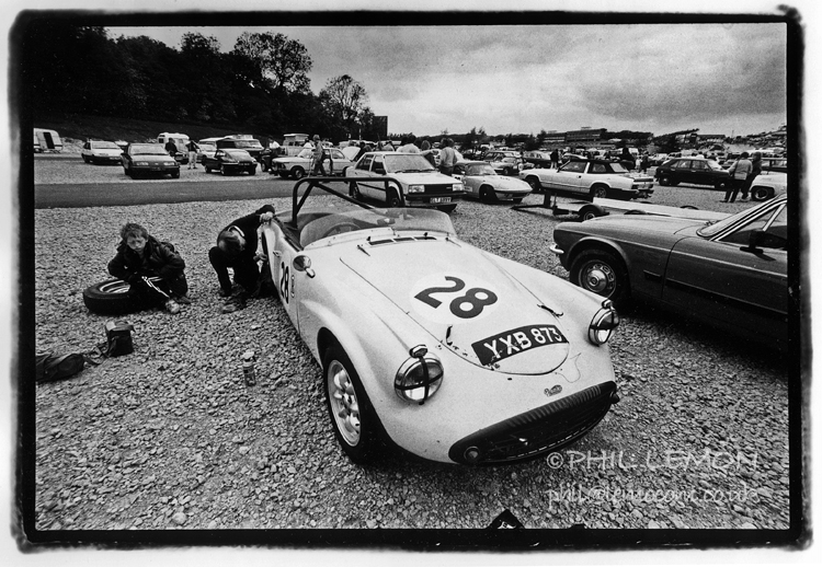 Daimler SP250 racecar, Brands Hatch, Phil Lemon