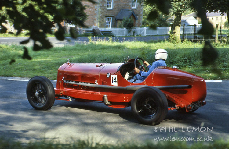 Alfa Romeo Monza at Cadwell Park, Phil Lemon
