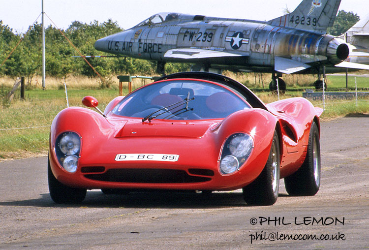 Noble Ferrari 330 P4 Replica, US jet fighter in the background, Bruntingthorpe, Phil Lemon