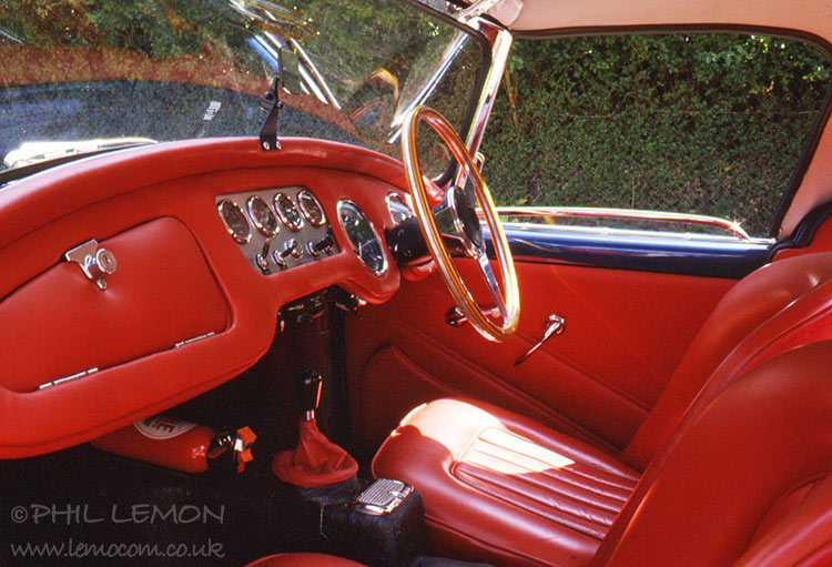 Daimler SP250 Dart interior, Phil Lemon