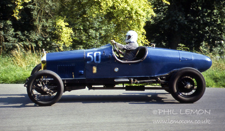 Straker Squire at Cadwell Park, Phil Lemon