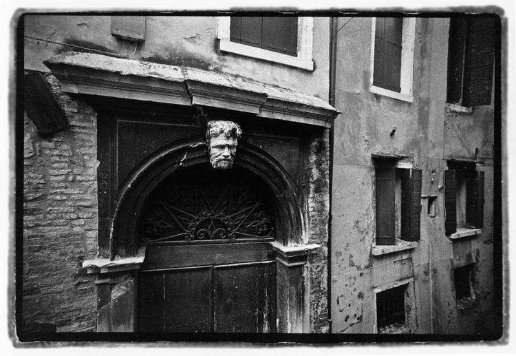 Doorway, Venice, Phil Lemon