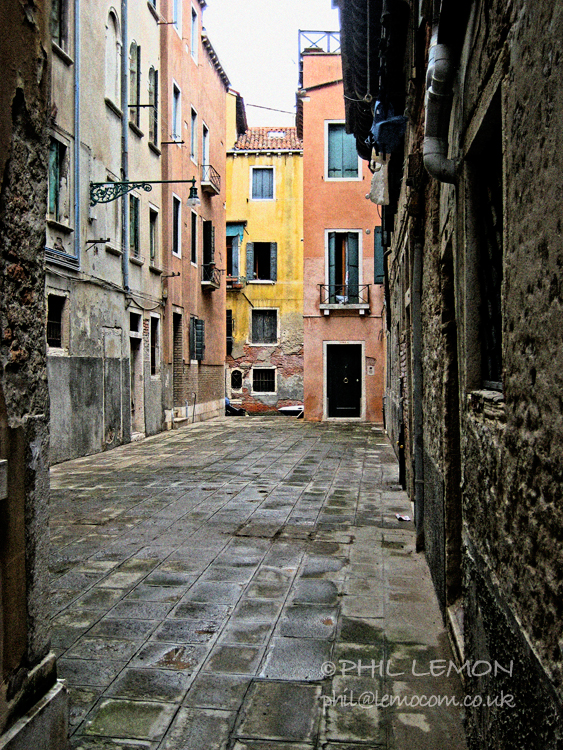 Venetian courtyard, Phil Lemon