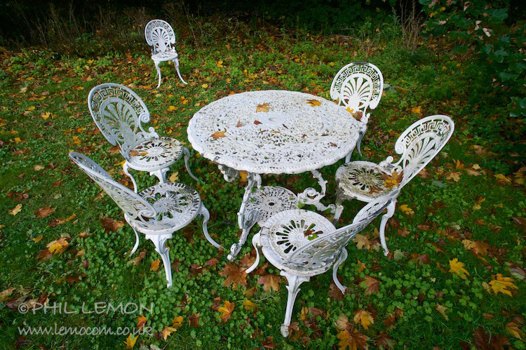 Garden table and chairs, Suffolk, Phil Lemon
