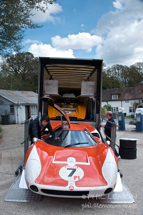 Lola T70, loading up, Phil Lemon